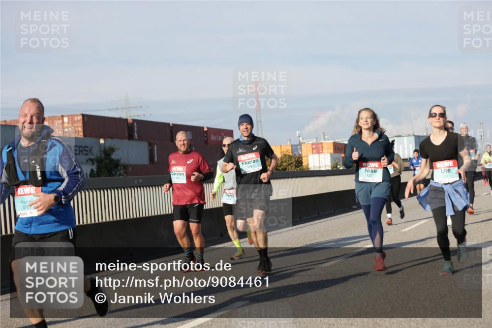 03.10.2025 - Köhlbrandbrückenlauf Jannik Wohlers http://msf.ph/oto/9084461 03.10.2025 09:56:20 Position 3 3767, 70100, 1191, 1181, 1327, 1331 meine-sportfotos.de