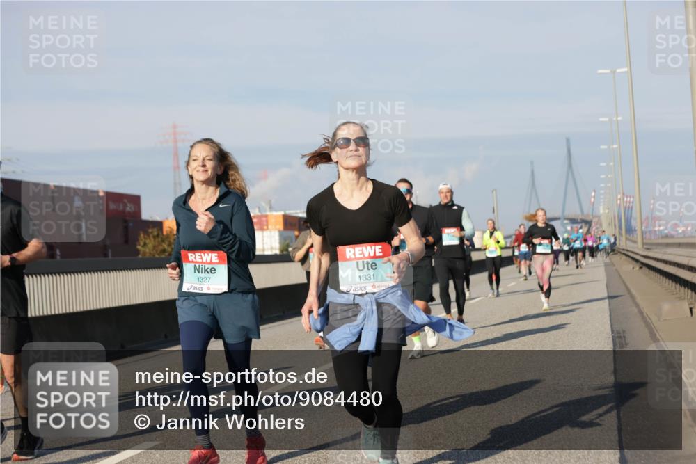 03.10.2025 - Köhlbrandbrückenlauf Jannik Wohlers http://msf.ph/oto/9084480 03.10.2025 09:56:21 Position 3 1327, 1331 meine-sportfotos.de