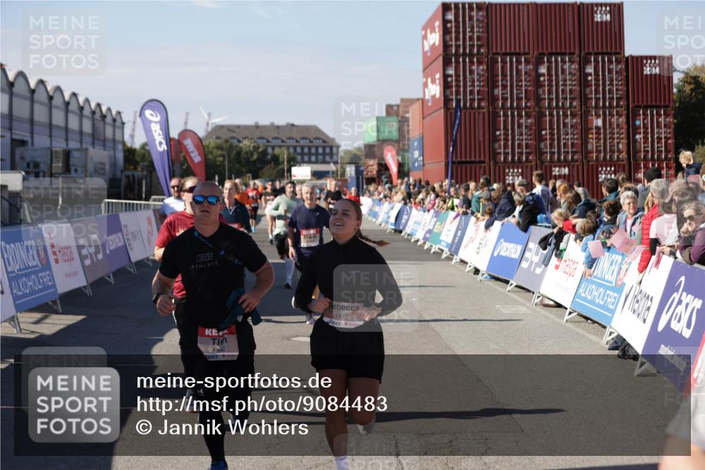 03.10.2025 - Köhlbrandbrückenlauf Jannik Wohlers http://msf.ph/oto/9084483 03.10.2025 13:18:30 Ziel 4154, 4280, 4341, 4560, 4760, 4819, 4826, 4882, 5178, 5192, 5379, 5440, 5722, 5816, 6084, 6700, 6758 meine-sportfotos.de