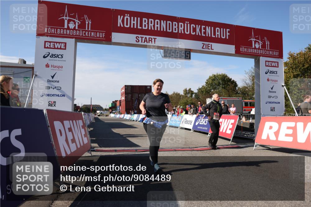 03.10.2025 - Köhlbrandbrückenlauf Lena Gebhardt http://msf.ph/oto/9084489 03.10.2025 13:50:55 Ziel 4851, 5472, 5595, 5992 meine-sportfotos.de