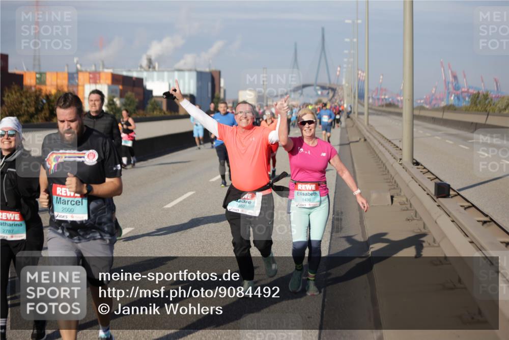 03.10.2025 - Köhlbrandbrückenlauf Jannik Wohlers http://msf.ph/oto/9084492 03.10.2025 10:06:52 Position 3 2787, 2000, 1436, 1552 meine-sportfotos.de