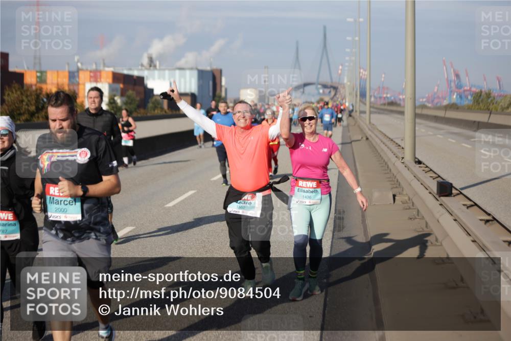 03.10.2025 - Köhlbrandbrückenlauf Jannik Wohlers http://msf.ph/oto/9084504 03.10.2025 10:06:52 Position 3 87, 2000, 1552, 1436 meine-sportfotos.de