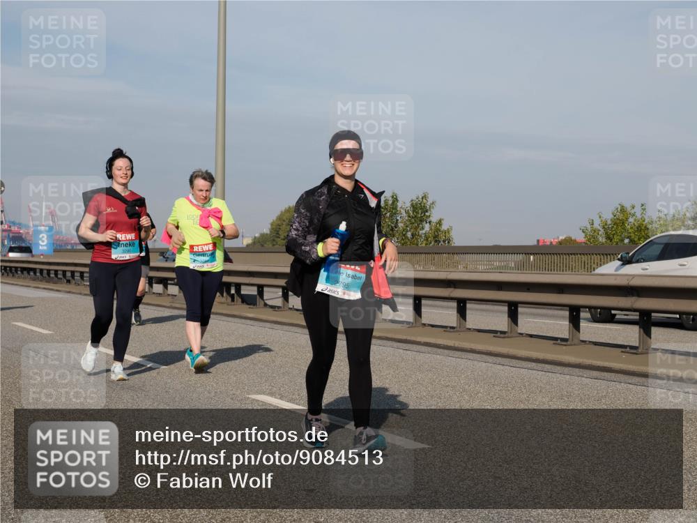 03.10.2025 - Köhlbrandbrückenlauf Fabian Wolf http://msf.ph/oto/9084513 03.10.2025 10:19:54 Position 3 3, 3290, 3280, 2795 meine-sportfotos.de