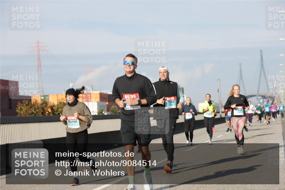 03.10.2025 - Köhlbrandbrückenlauf Jannik Wohlers http://msf.ph/oto/9084514 03.10.2025 09:56:22 Position 3 1227, 33435 meine-sportfotos.de