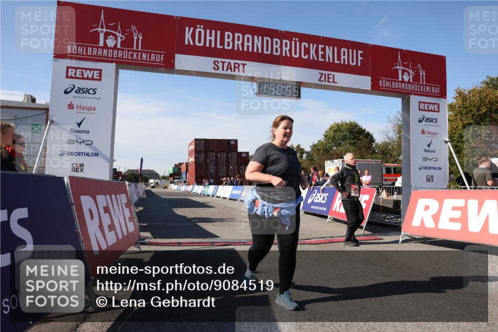 03.10.2025 - Köhlbrandbrückenlauf Lena Gebhardt http://msf.ph/oto/9084519 03.10.2025 13:50:56 Ziel 4851, 5472, 5595, 5992 meine-sportfotos.de