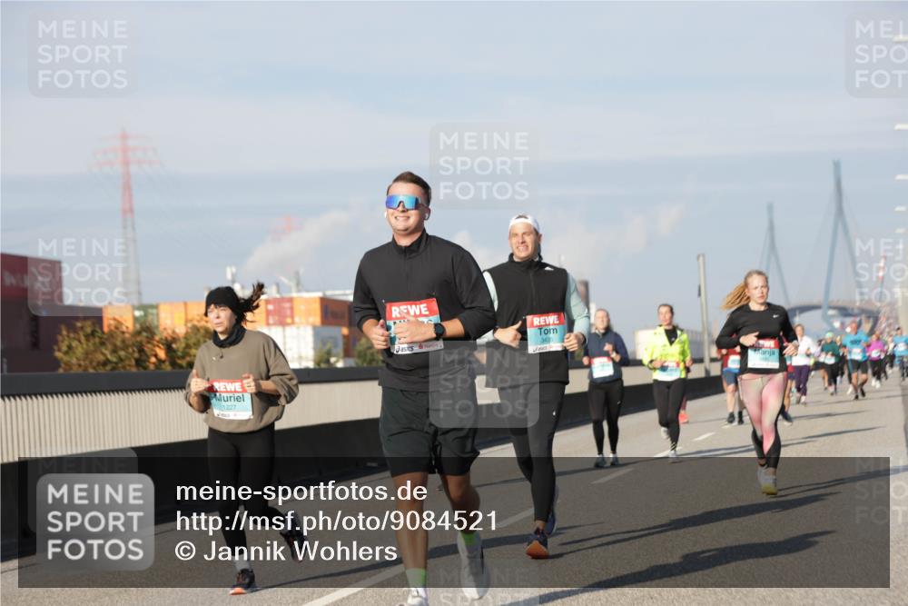 03.10.2025 - Köhlbrandbrückenlauf Jannik Wohlers http://msf.ph/oto/9084521 03.10.2025 09:56:22 Position 3 1227, 3435 meine-sportfotos.de