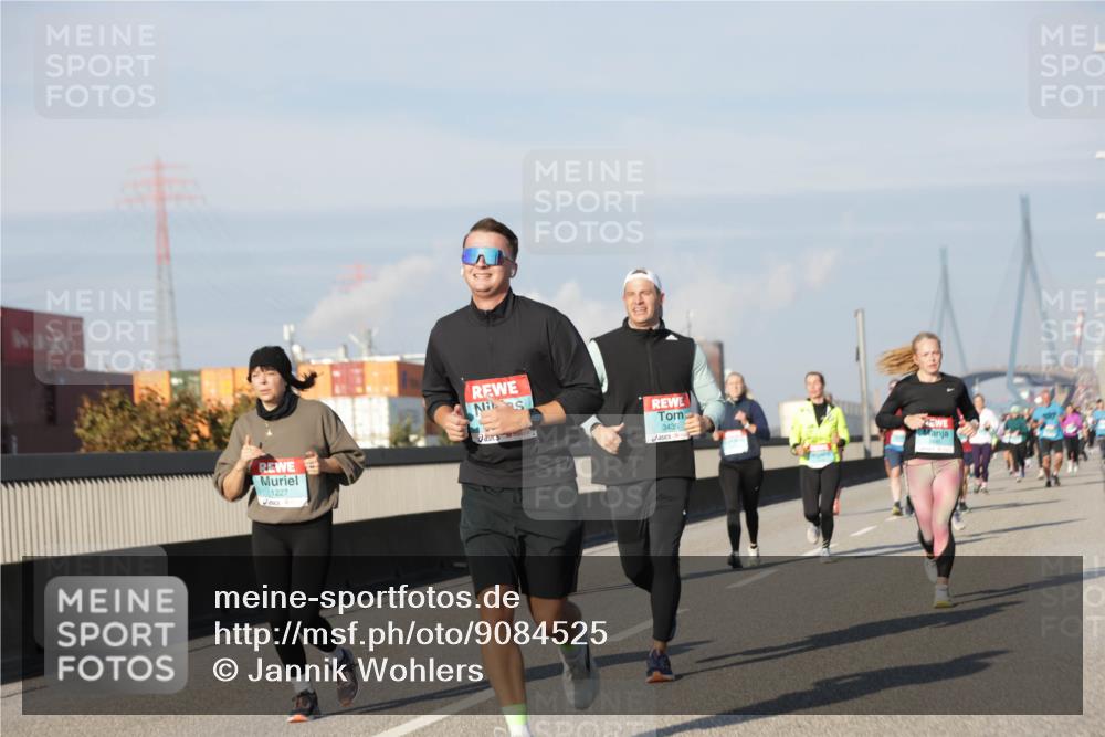 03.10.2025 - Köhlbrandbrückenlauf Jannik Wohlers http://msf.ph/oto/9084525 03.10.2025 09:56:22 Position 3 1227, 3435 meine-sportfotos.de