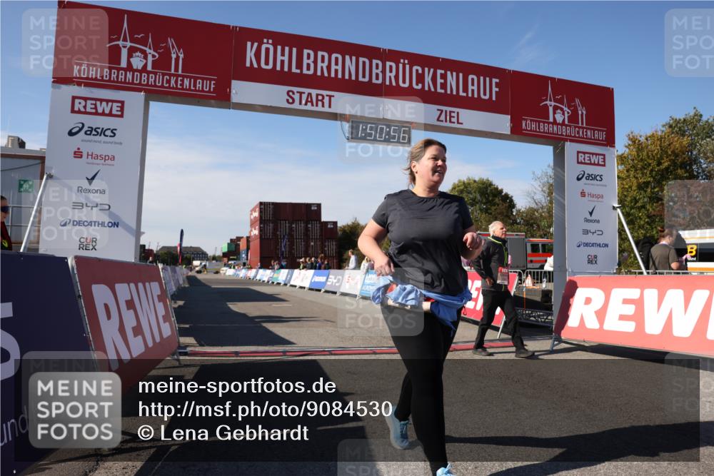 03.10.2025 - Köhlbrandbrückenlauf Lena Gebhardt http://msf.ph/oto/9084530 03.10.2025 13:50:56 Ziel 4851, 5472, 5595, 5992 meine-sportfotos.de