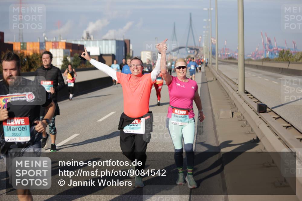 03.10.2025 - Köhlbrandbrückenlauf Jannik Wohlers http://msf.ph/oto/9084542 03.10.2025 10:06:52 Position 3 2000, 18, 1552, 1436 meine-sportfotos.de
