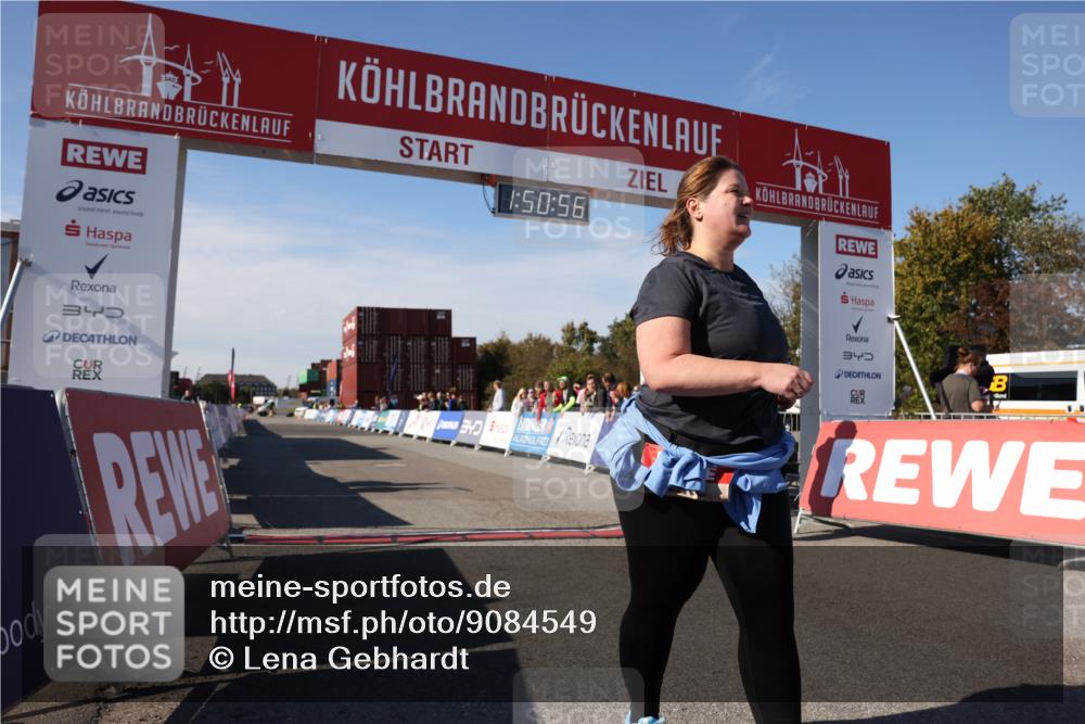 03.10.2025 - Köhlbrandbrückenlauf Lena Gebhardt http://msf.ph/oto/9084549 03.10.2025 13:50:56 Ziel 4851, 5472, 5595, 5992 meine-sportfotos.de