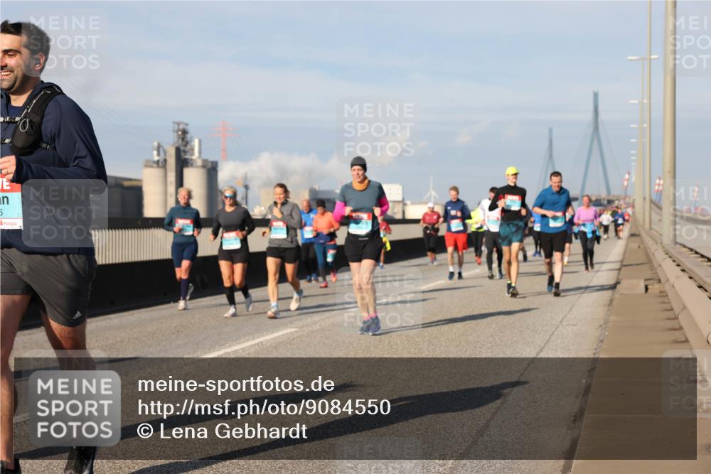 03.10.2025 - Köhlbrandbrückenlauf Lena Gebhardt http://msf.ph/oto/9084550 03.10.2025 10:05:17 Position 2 5 meine-sportfotos.de