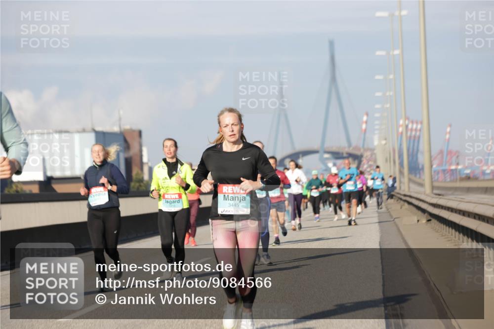 03.10.2025 - Köhlbrandbrückenlauf Jannik Wohlers http://msf.ph/oto/9084566 03.10.2025 09:56:24 Position 3 3445 meine-sportfotos.de