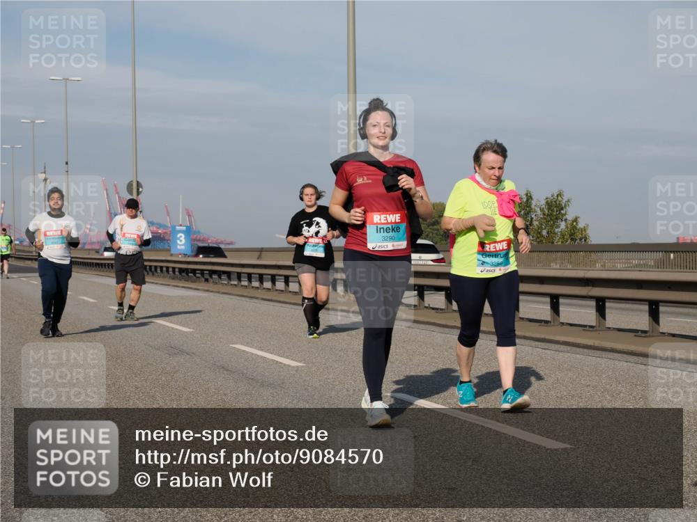 03.10.2025 - Köhlbrandbrückenlauf Fabian Wolf http://msf.ph/oto/9084570 03.10.2025 10:19:56 Position 3 3, 3, 3290, 6641, 442, 3289 meine-sportfotos.de