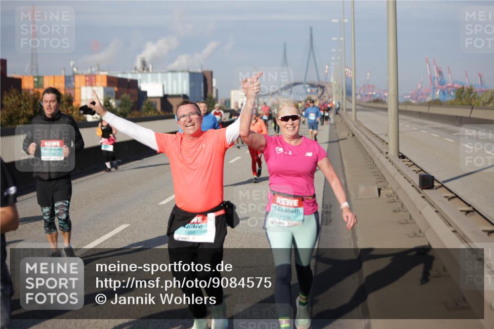 03.10.2025 - Köhlbrandbrückenlauf Jannik Wohlers http://msf.ph/oto/9084575 03.10.2025 10:06:53 Position 3 1759, 1552, 1436 meine-sportfotos.de
