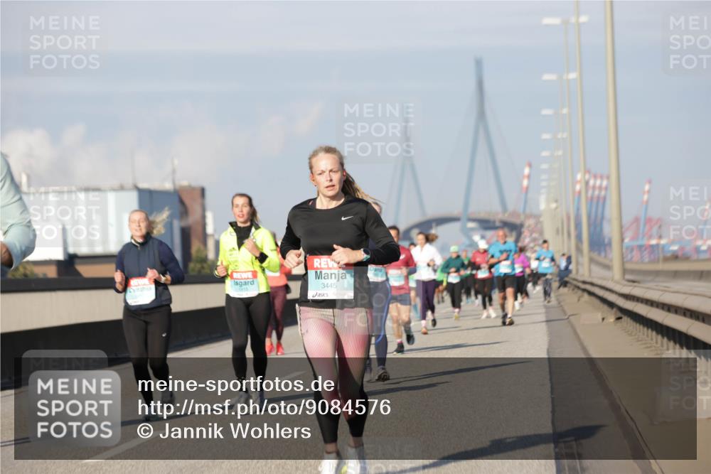 03.10.2025 - Köhlbrandbrückenlauf Jannik Wohlers http://msf.ph/oto/9084576 03.10.2025 09:56:24 Position 3 3445 meine-sportfotos.de