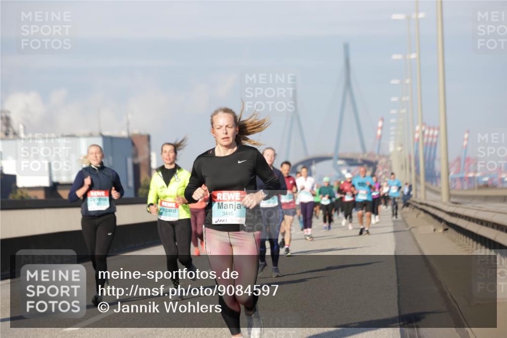 03.10.2025 - Köhlbrandbrückenlauf Jannik Wohlers http://msf.ph/oto/9084597 03.10.2025 09:56:24 Position 3 3445 meine-sportfotos.de