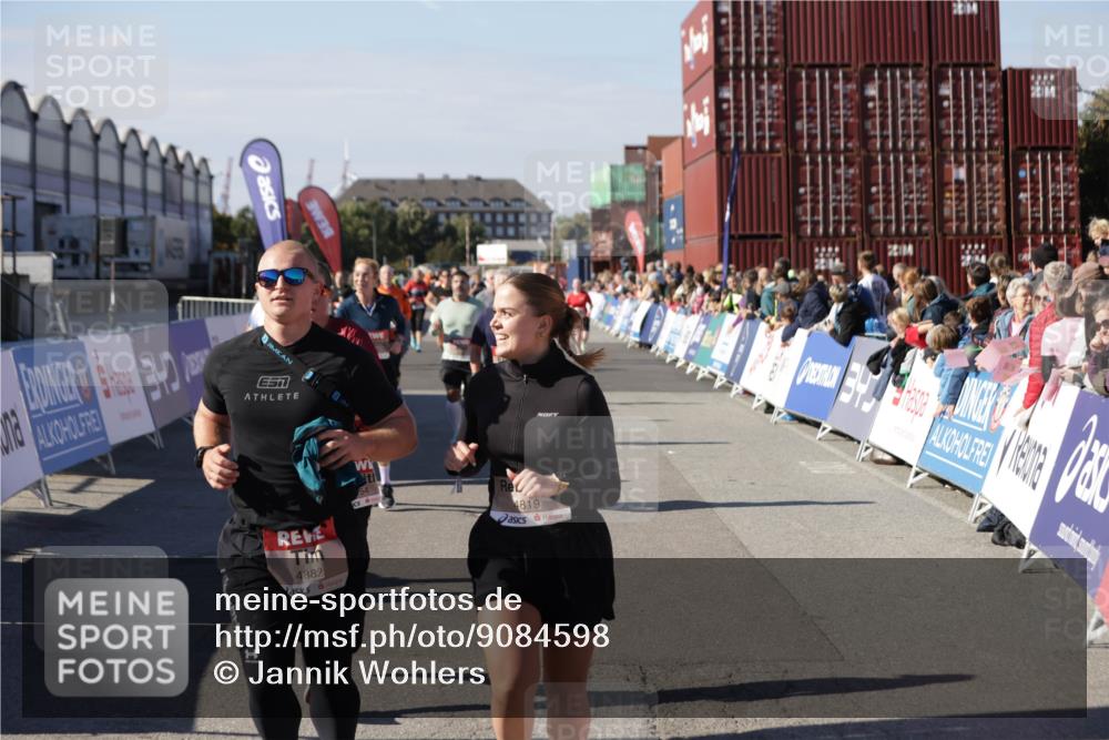 03.10.2025 - Köhlbrandbrückenlauf Jannik Wohlers http://msf.ph/oto/9084598 03.10.2025 13:18:31 Ziel 4154, 4280, 4341, 4560, 4760, 4796, 4819, 4826, 4882, 5178, 5192, 5379, 5440, 5722, 6084, 6700, 6758 meine-sportfotos.de