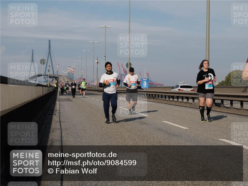 03.10.2025 - Köhlbrandbrückenlauf Fabian Wolf http://msf.ph/oto/9084599 03.10.2025 10:19:57 Position 3 3 meine-sportfotos.de