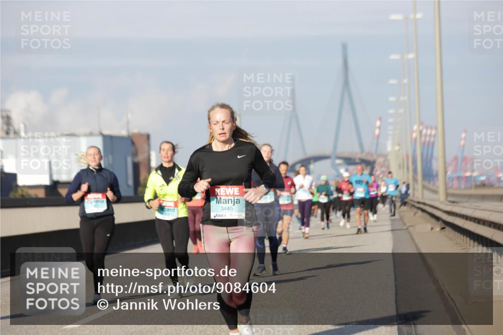 03.10.2025 - Köhlbrandbrückenlauf Jannik Wohlers http://msf.ph/oto/9084604 03.10.2025 09:56:24 Position 3 3445 meine-sportfotos.de