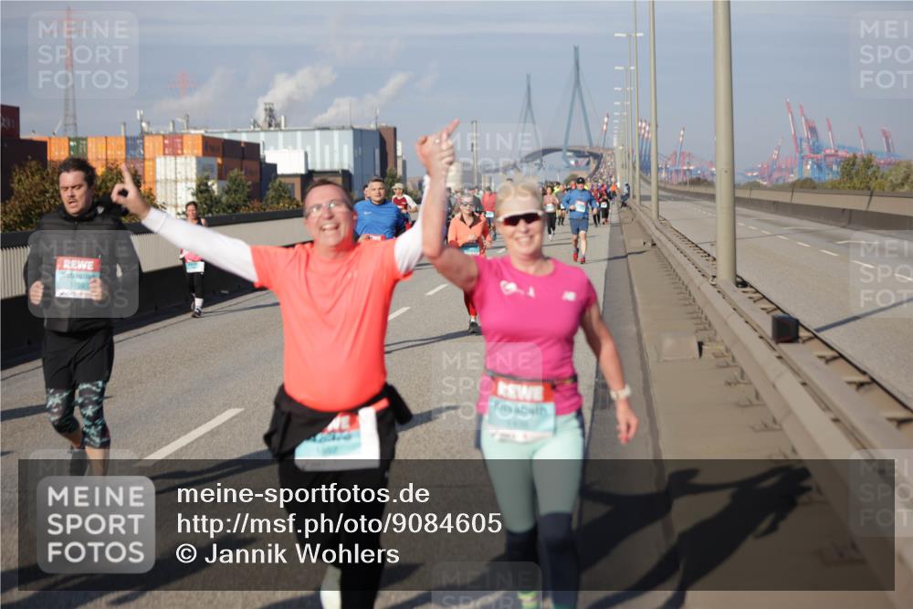 03.10.2025 - Köhlbrandbrückenlauf Jannik Wohlers http://msf.ph/oto/9084605 03.10.2025 10:06:53 Position 3 1759, 1406 meine-sportfotos.de