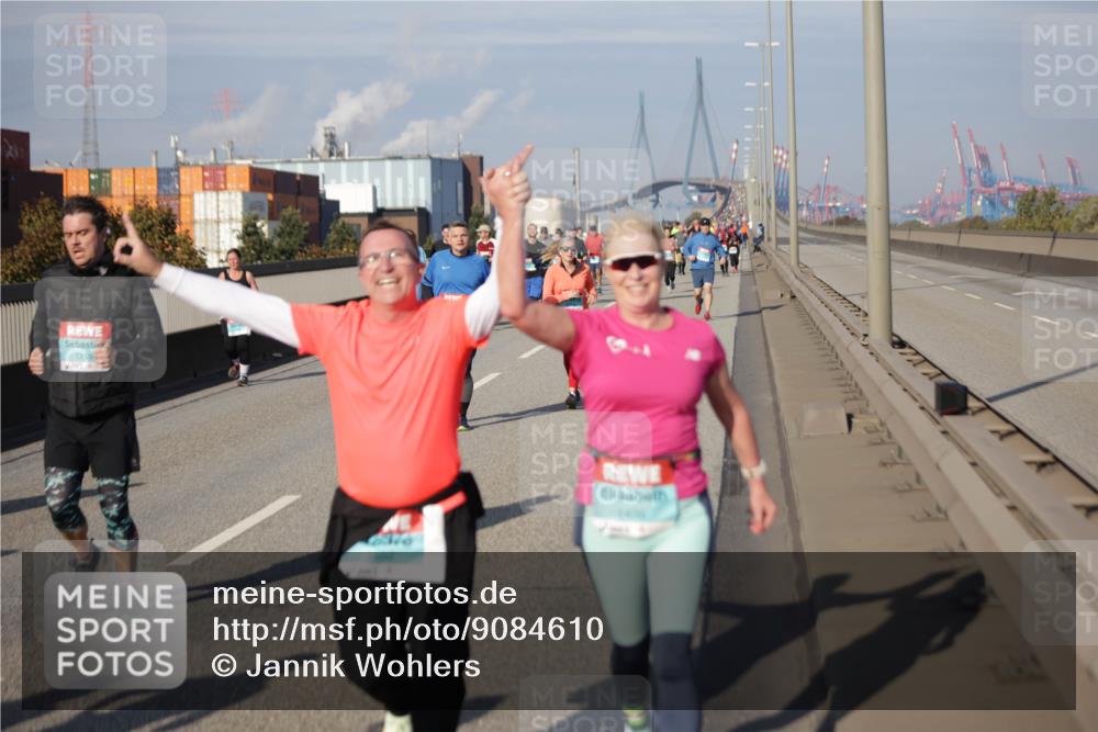 03.10.2025 - Köhlbrandbrückenlauf Jannik Wohlers http://msf.ph/oto/9084610 03.10.2025 10:06:53 Position 3 1759, 1406 meine-sportfotos.de