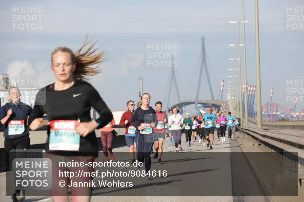 03.10.2025 - Köhlbrandbrückenlauf Jannik Wohlers http://msf.ph/oto/9084616 03.10.2025 09:56:26 Position 3 654 meine-sportfotos.de