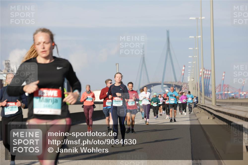 03.10.2025 - Köhlbrandbrückenlauf Jannik Wohlers http://msf.ph/oto/9084630 03.10.2025 09:56:26 Position 3 1654 meine-sportfotos.de