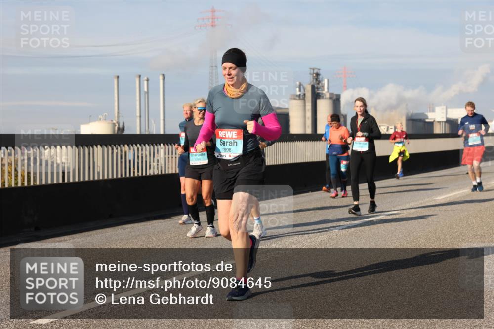 03.10.2025 - Köhlbrandbrückenlauf Lena Gebhardt http://msf.ph/oto/9084645 03.10.2025 10:05:20 Position 2 1394, 1998 meine-sportfotos.de