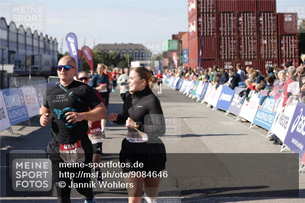 03.10.2025 - Köhlbrandbrückenlauf Jannik Wohlers http://msf.ph/oto/9084646 03.10.2025 13:18:31 Ziel 4154, 4280, 4341, 4560, 4760, 4796, 4819, 4826, 4882, 5178, 5192, 5379, 5440, 5722, 6084, 6700, 6758 meine-sportfotos.de