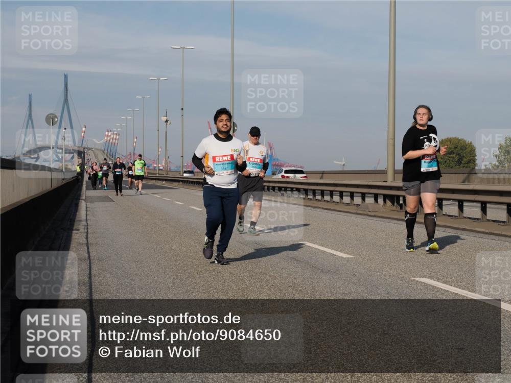 03.10.2025 - Köhlbrandbrückenlauf Fabian Wolf http://msf.ph/oto/9084650 03.10.2025 10:19:58 Position 3 3347 meine-sportfotos.de