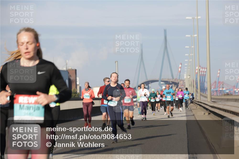 03.10.2025 - Köhlbrandbrückenlauf Jannik Wohlers http://msf.ph/oto/9084653 03.10.2025 09:56:26 Position 3 1654 meine-sportfotos.de
