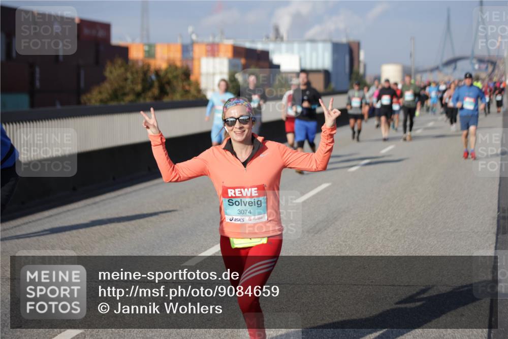 03.10.2025 - Köhlbrandbrückenlauf Jannik Wohlers http://msf.ph/oto/9084659 03.10.2025 10:06:58 Position 3 3074 meine-sportfotos.de