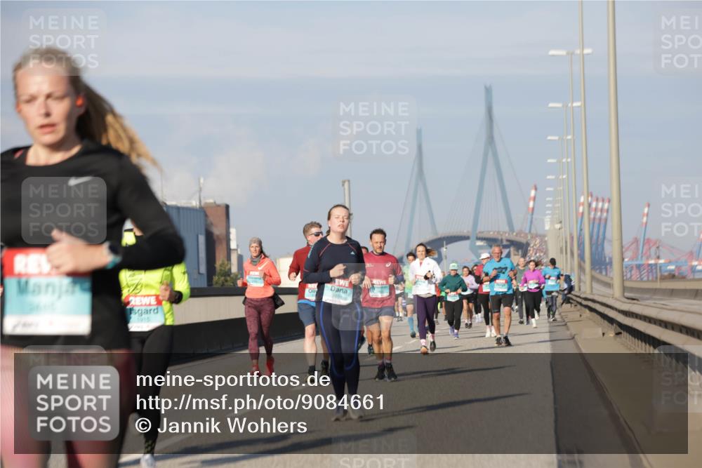 03.10.2025 - Köhlbrandbrückenlauf Jannik Wohlers http://msf.ph/oto/9084661 03.10.2025 09:56:26 Position 3 1915, 1654 meine-sportfotos.de