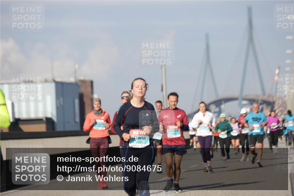 03.10.2025 - Köhlbrandbrückenlauf Jannik Wohlers http://msf.ph/oto/9084675 03.10.2025 09:56:27 Position 3 1654, 1945 meine-sportfotos.de