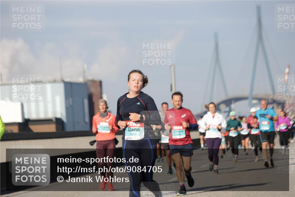 03.10.2025 - Köhlbrandbrückenlauf Jannik Wohlers http://msf.ph/oto/9084705 03.10.2025 09:56:27 Position 3 1654, 1945 meine-sportfotos.de