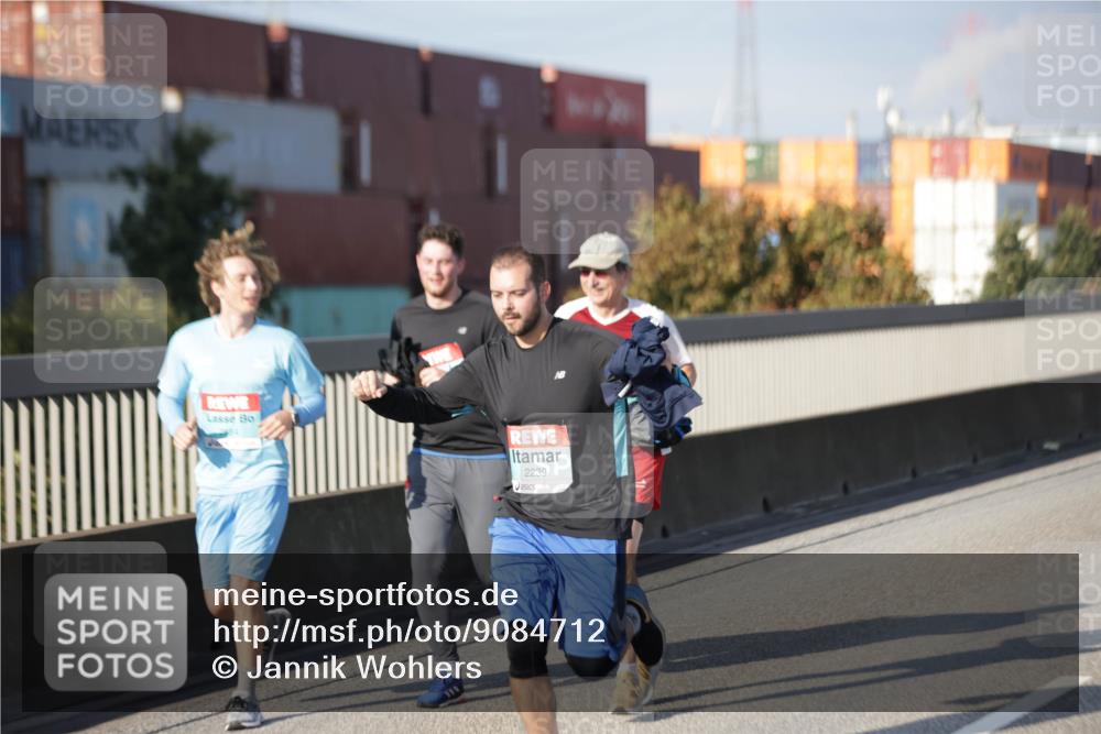 03.10.2025 - Köhlbrandbrückenlauf Jannik Wohlers http://msf.ph/oto/9084712 03.10.2025 10:07:02 Position 3 2239 meine-sportfotos.de