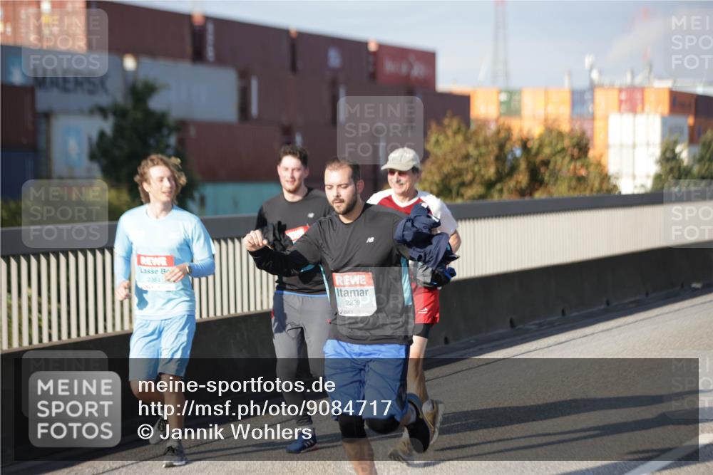 03.10.2025 - Köhlbrandbrückenlauf Jannik Wohlers http://msf.ph/oto/9084717 03.10.2025 10:07:02 Position 3 2384, 2239 meine-sportfotos.de