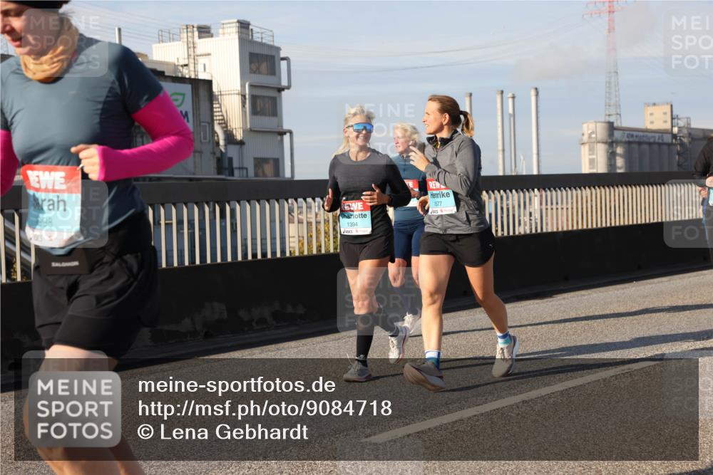 03.10.2025 - Köhlbrandbrückenlauf Lena Gebhardt http://msf.ph/oto/9084718 03.10.2025 10:05:21 Position 2 998, 1394, 1577 meine-sportfotos.de