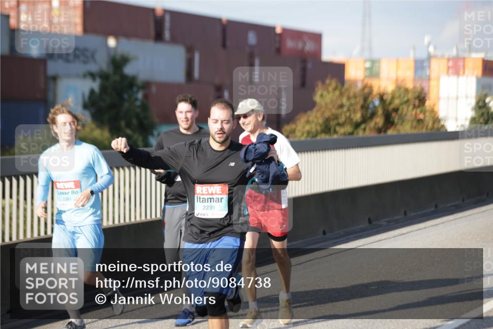 03.10.2025 - Köhlbrandbrückenlauf Jannik Wohlers http://msf.ph/oto/9084738 03.10.2025 10:07:03 Position 3 2384, 2239 meine-sportfotos.de