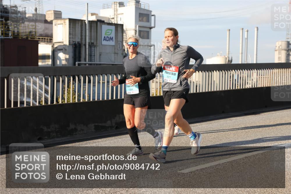 03.10.2025 - Köhlbrandbrückenlauf Lena Gebhardt http://msf.ph/oto/9084742 03.10.2025 10:05:21 Position 2 1394, 1577 meine-sportfotos.de