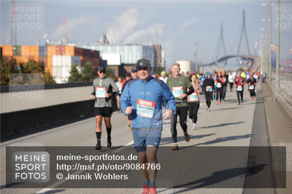 03.10.2025 - Köhlbrandbrückenlauf Jannik Wohlers http://msf.ph/oto/9084766 03.10.2025 10:07:04 Position 3 2001 meine-sportfotos.de