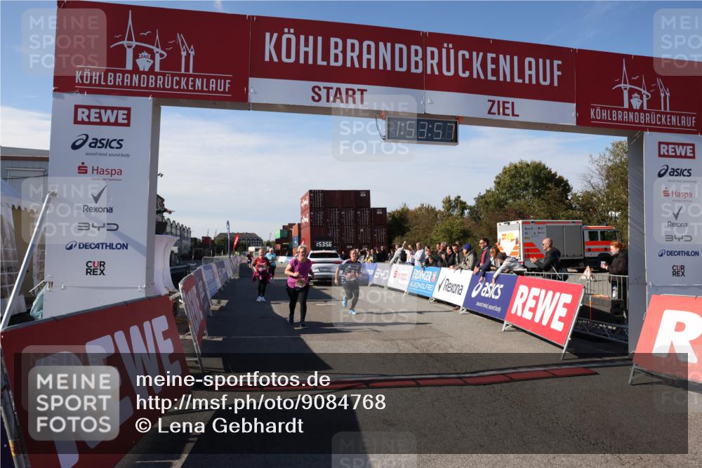 03.10.2025 - Köhlbrandbrückenlauf Lena Gebhardt http://msf.ph/oto/9084768 03.10.2025 13:53:57 Ziel 5603, 5819, 6529 meine-sportfotos.de