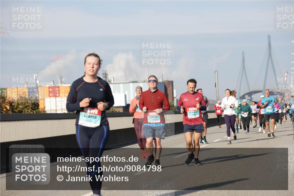 03.10.2025 - Köhlbrandbrückenlauf Jannik Wohlers http://msf.ph/oto/9084798 03.10.2025 09:56:30 Position 3 1654, 2150 meine-sportfotos.de