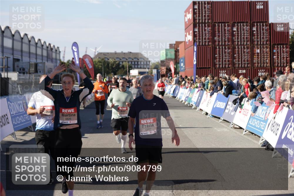 03.10.2025 - Köhlbrandbrückenlauf Jannik Wohlers http://msf.ph/oto/9084799 03.10.2025 13:18:33 Ziel 4154, 4280, 4341, 4560, 4606, 4760, 4796, 4819, 4826, 4882, 5178, 5192, 5722, 6084, 6700, 6758 meine-sportfotos.de