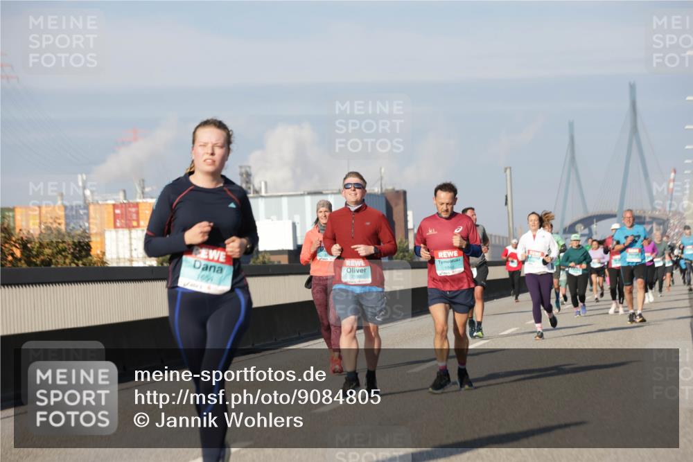 03.10.2025 - Köhlbrandbrückenlauf Jannik Wohlers http://msf.ph/oto/9084805 03.10.2025 09:56:30 Position 3 2150, 1945 meine-sportfotos.de