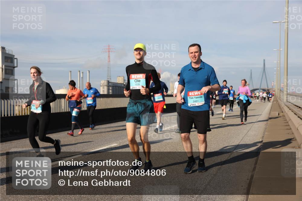 03.10.2025 - Köhlbrandbrückenlauf Lena Gebhardt http://msf.ph/oto/9084806 03.10.2025 10:05:23 Position 2 1539, 2451 meine-sportfotos.de