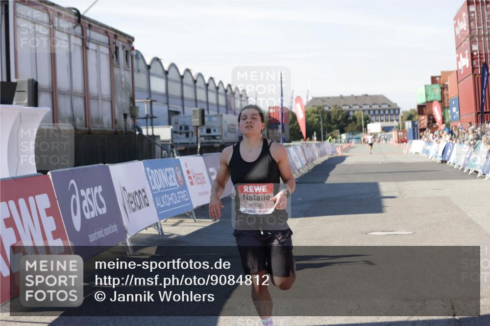03.10.2025 - Köhlbrandbrückenlauf Jannik Wohlers http://msf.ph/oto/9084812 03.10.2025 12:52:02 Ziel 4092 meine-sportfotos.de