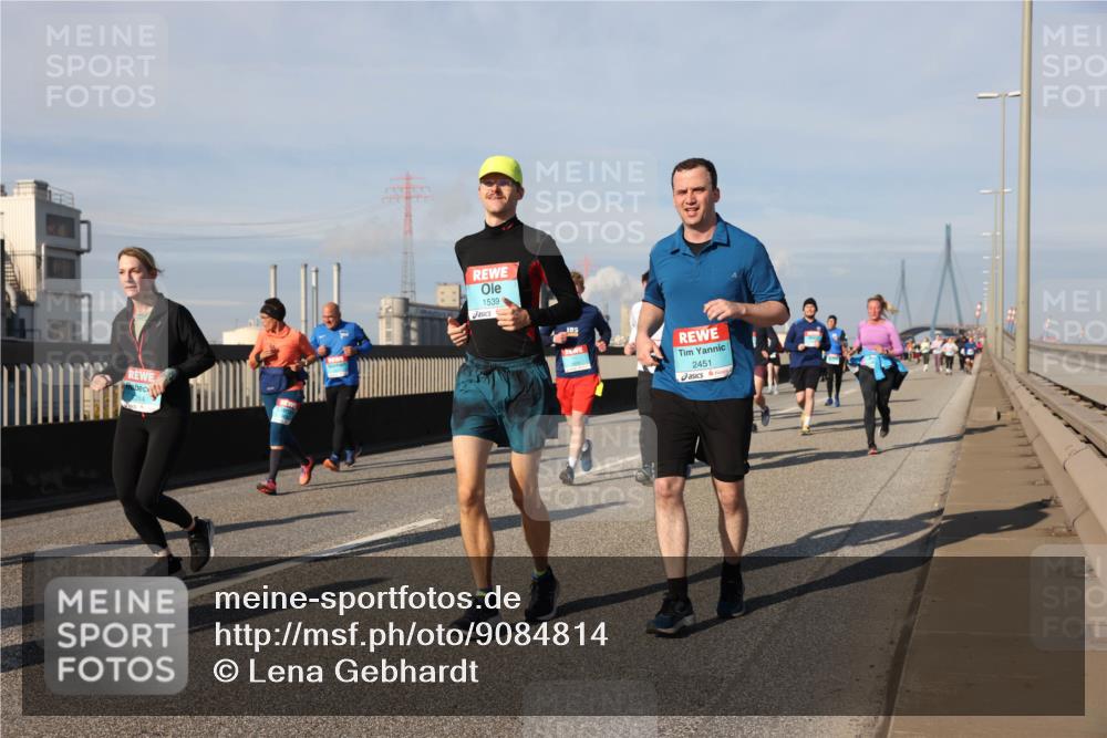 03.10.2025 - Köhlbrandbrückenlauf Lena Gebhardt http://msf.ph/oto/9084814 03.10.2025 10:05:23 Position 2 1539, 2451 meine-sportfotos.de