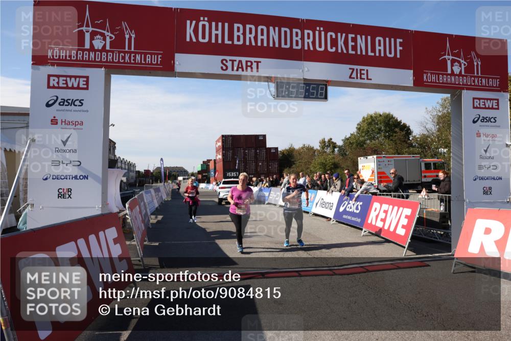 03.10.2025 - Köhlbrandbrückenlauf Lena Gebhardt http://msf.ph/oto/9084815 03.10.2025 13:53:57 Ziel 5603, 5819, 6529 meine-sportfotos.de