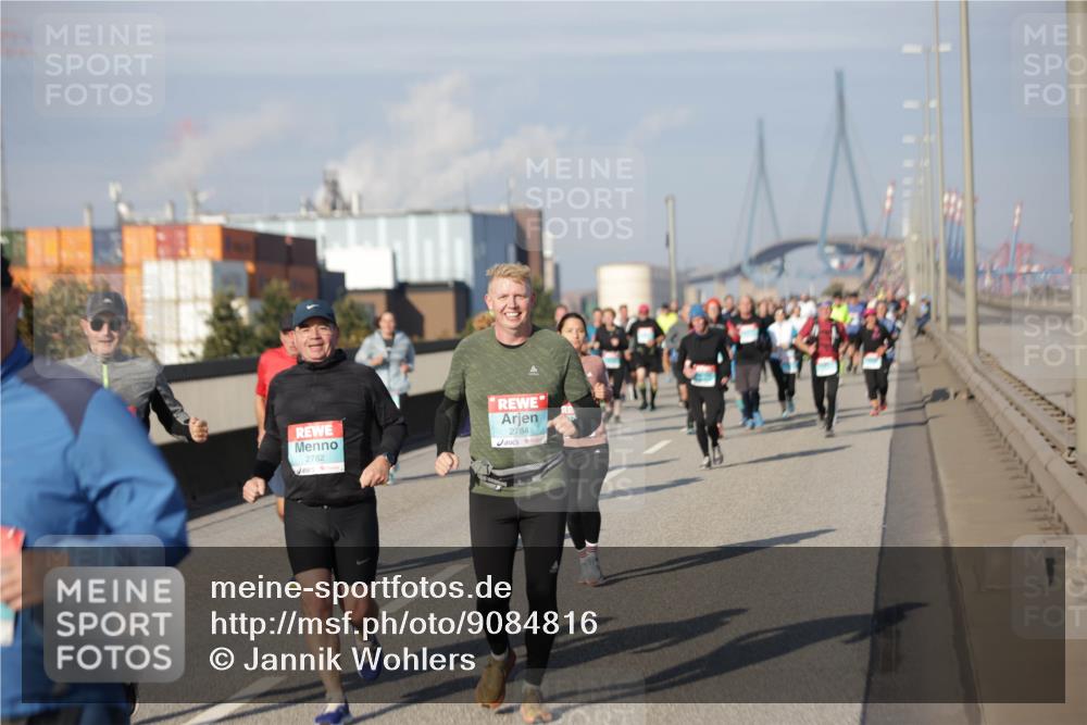 03.10.2025 - Köhlbrandbrückenlauf Jannik Wohlers http://msf.ph/oto/9084816 03.10.2025 10:07:06 Position 3 2782, 2784 meine-sportfotos.de